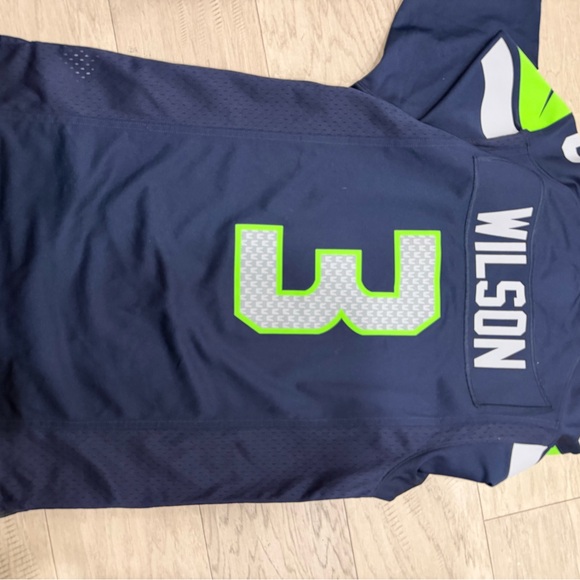 Russel Wilson Seahawks Jersey Men’s Small - Picture 2 of 2